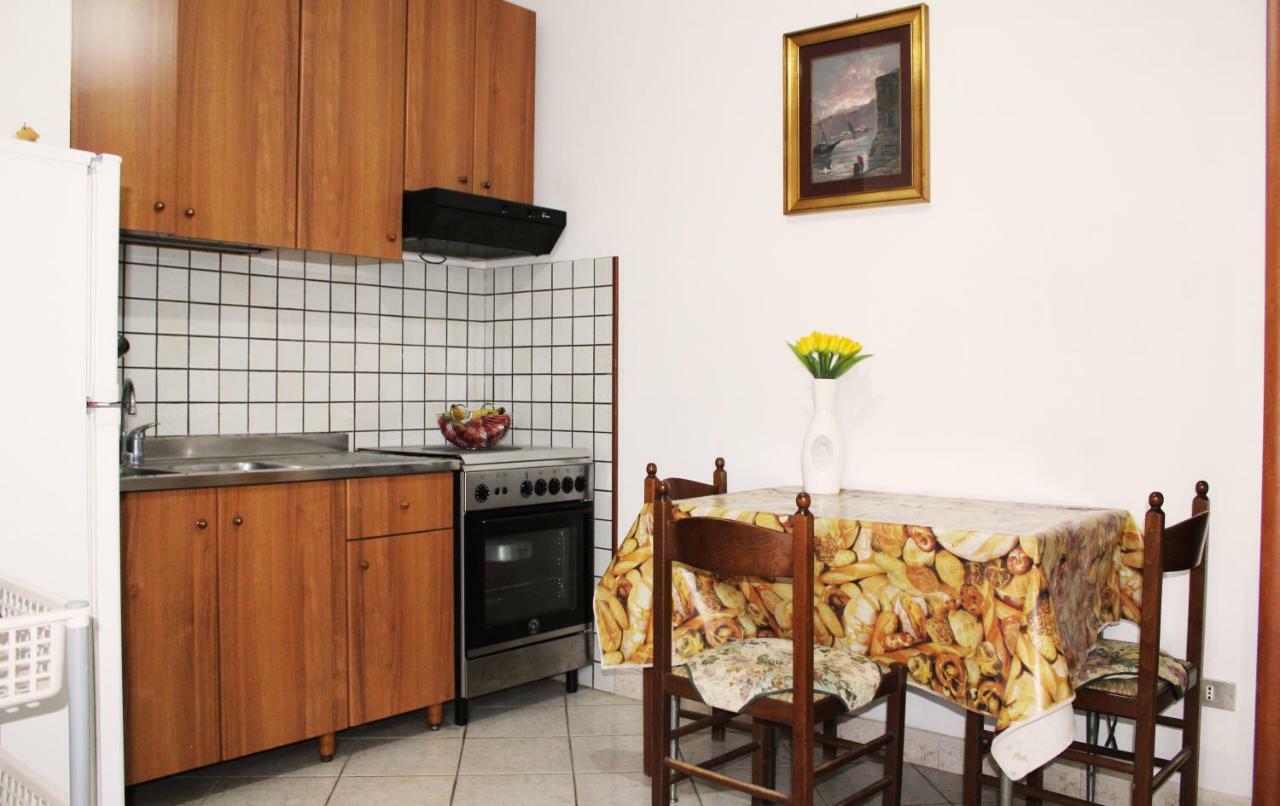 B&B Casa Del Sole - De Luca Apartments Torre Marino Екстериор снимка