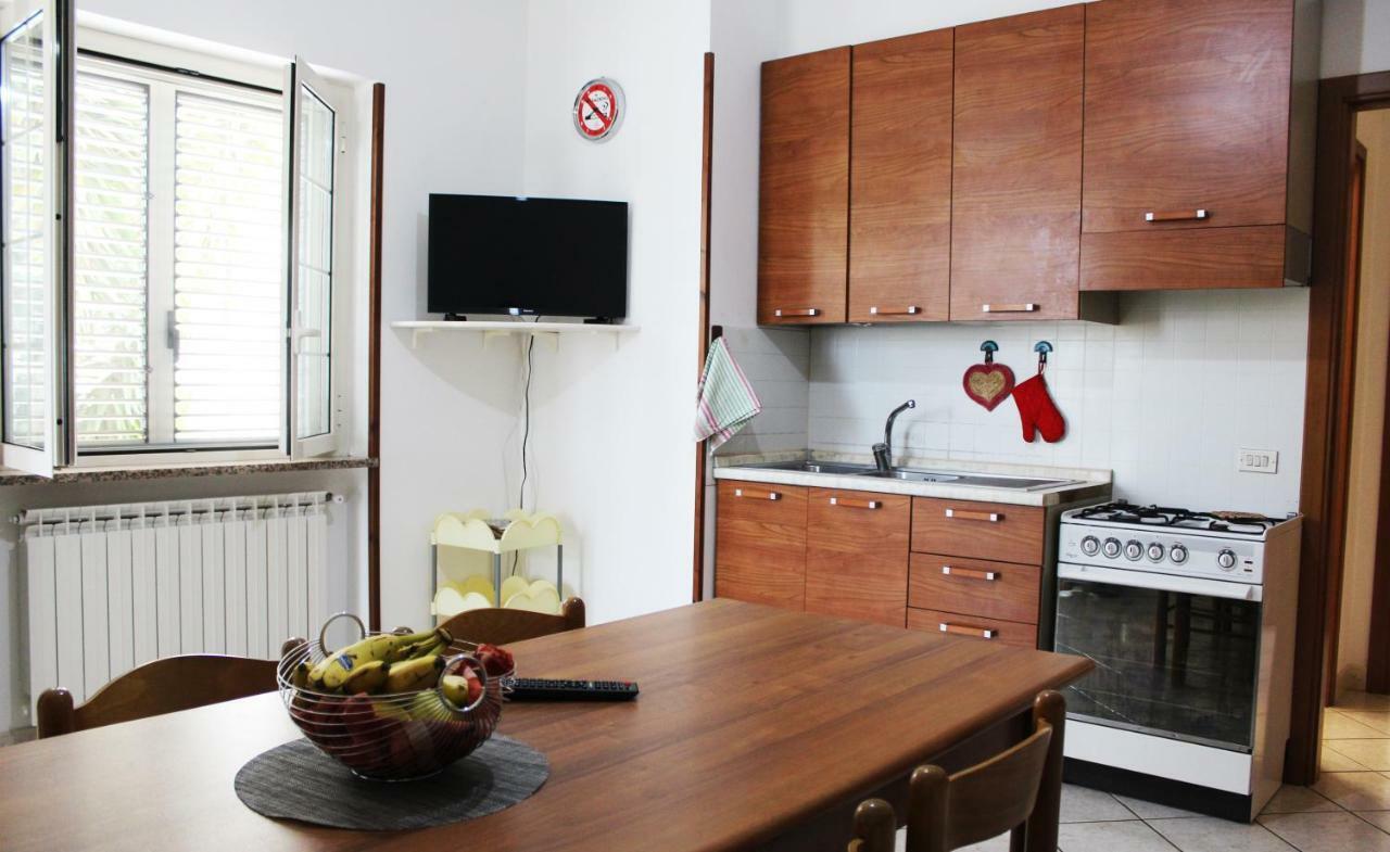 B&B Casa Del Sole - De Luca Apartments Torre Marino Екстериор снимка